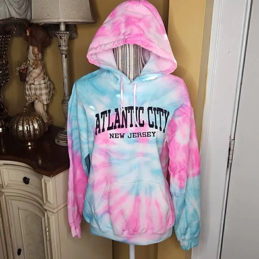 Atlantic city tie dye hooded sweatshirt women's size M